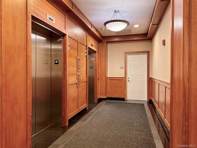 543 Main St Unit 714