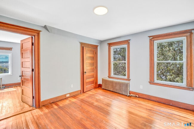 Photo - 114 Buckingham St Unit 3rd Floor