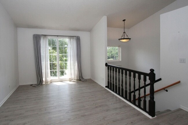 Photo - Timber Ridge Split Foyer