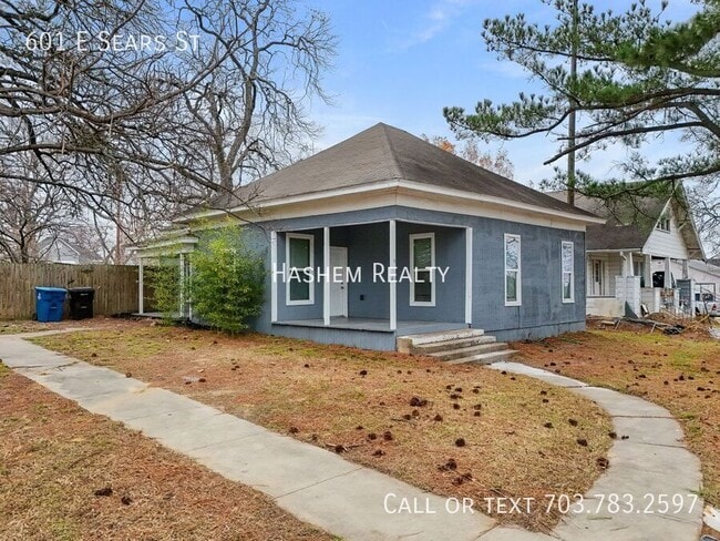 Building Photo - 601 E Sears St