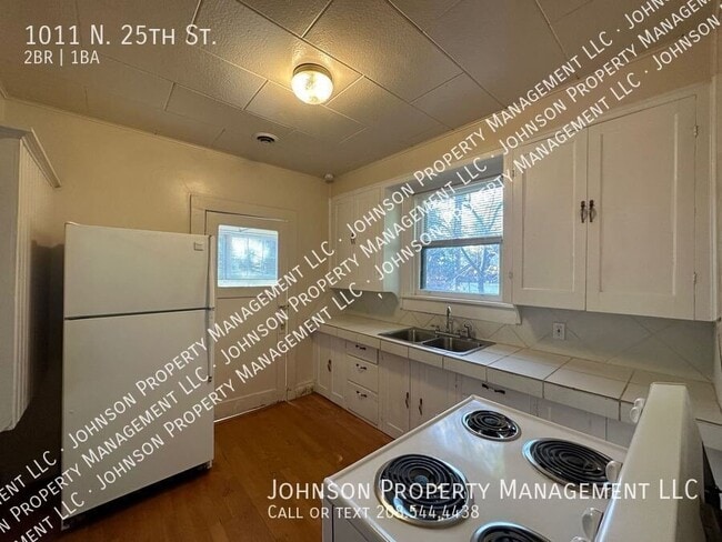 1011 N 25th St