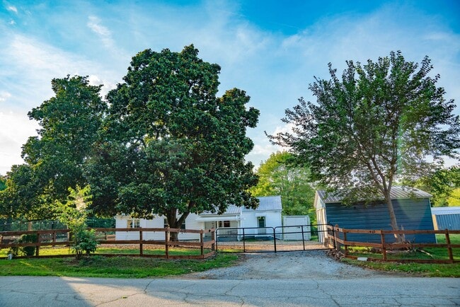 Photo - Delightful Retreat in Chesnee, SC