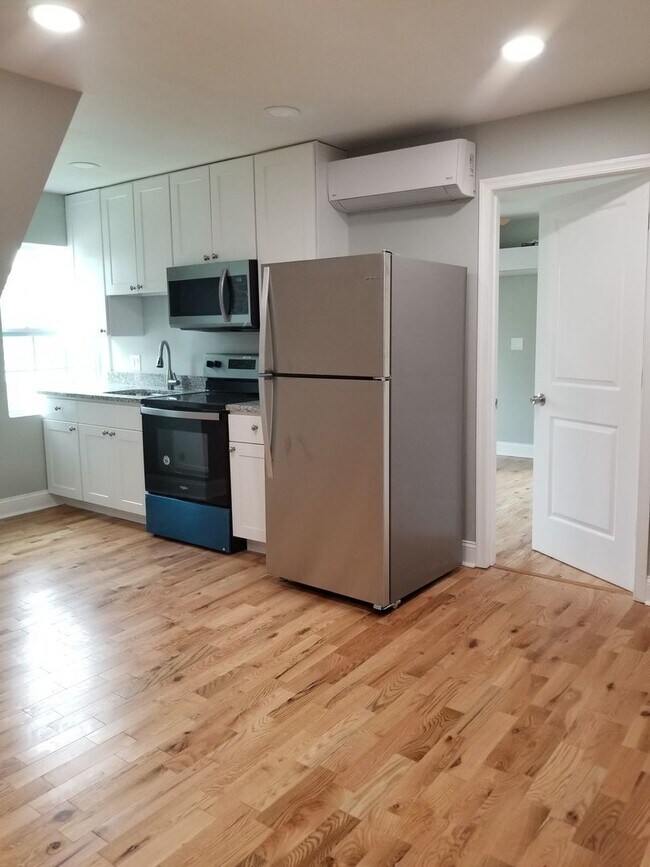 Photo - Ches-Bay LLC Unit 918 Chesapeake Avenue - Apartment 5