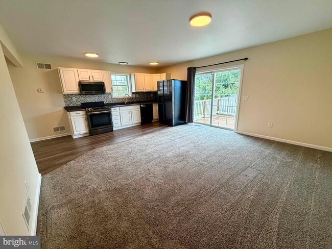 Photo - 296 Verdier St