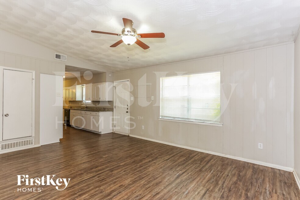 6318 Songwood Dr