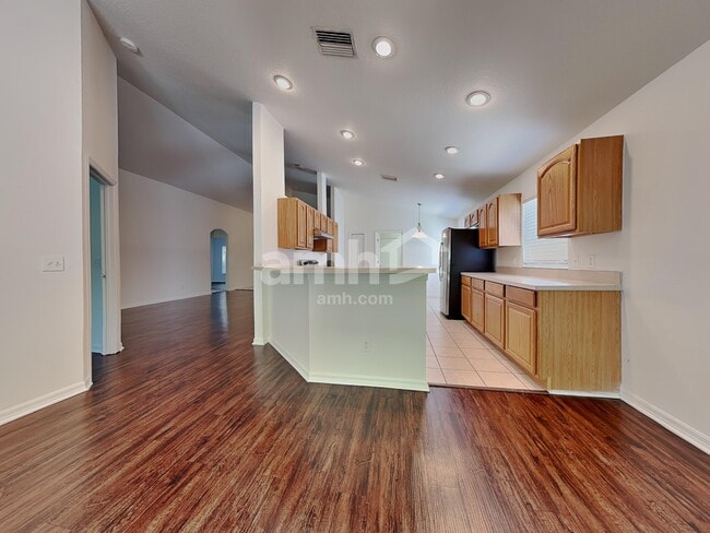 Photo - 15004 Shaw Rd