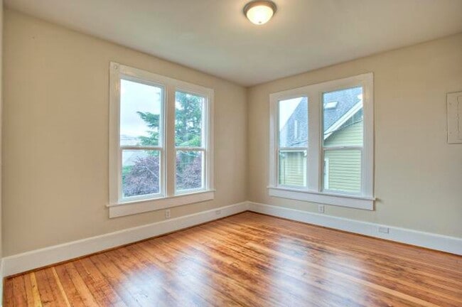 Photo - Top-Floor 3bed/1bath Duplex Unit in Cherry Hill! Unit 164