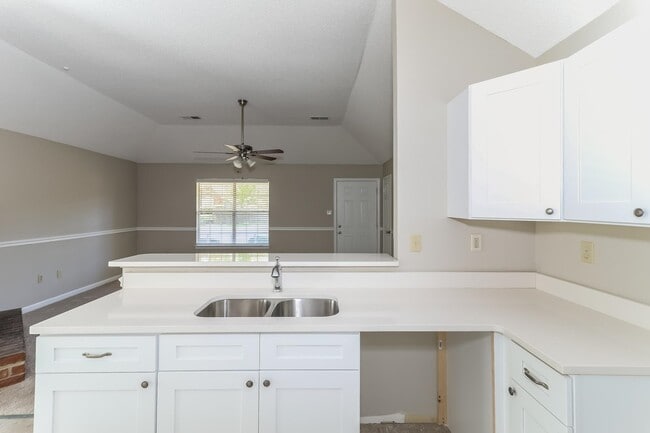 Photo - 4072 Angelace Dr N