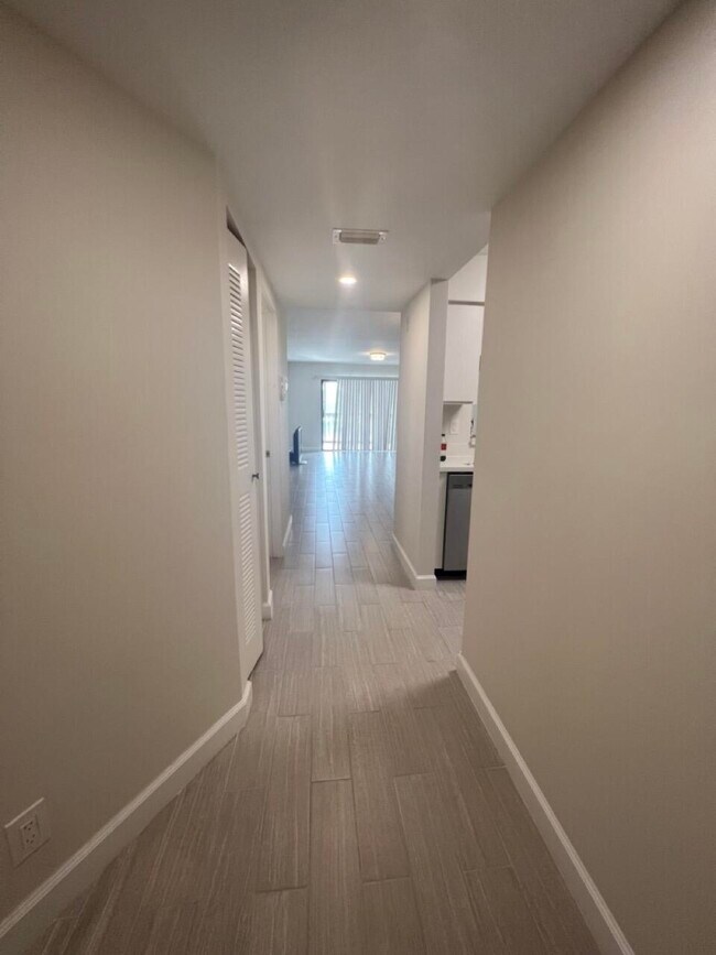 Photo - 14500 Stirling Way