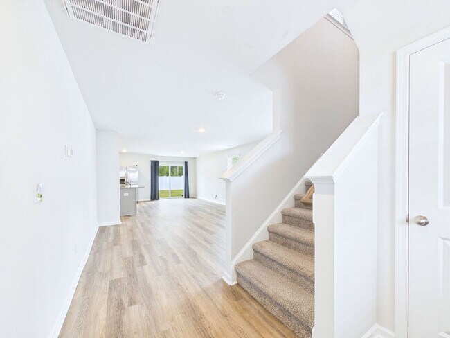 Photo - 7047 Woodline Dr