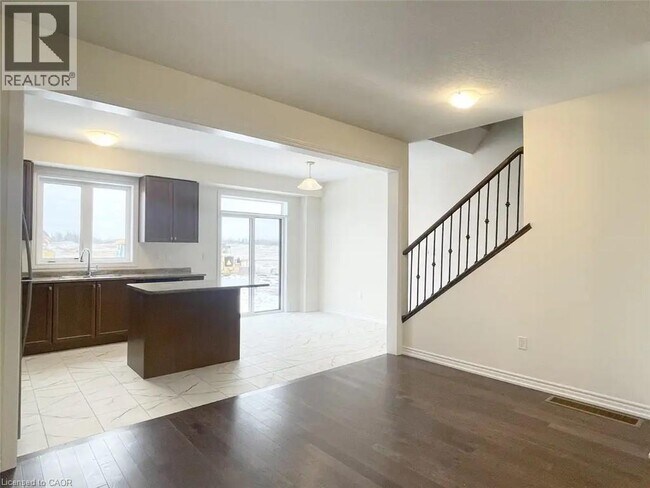 Photo - 9 Baskett St