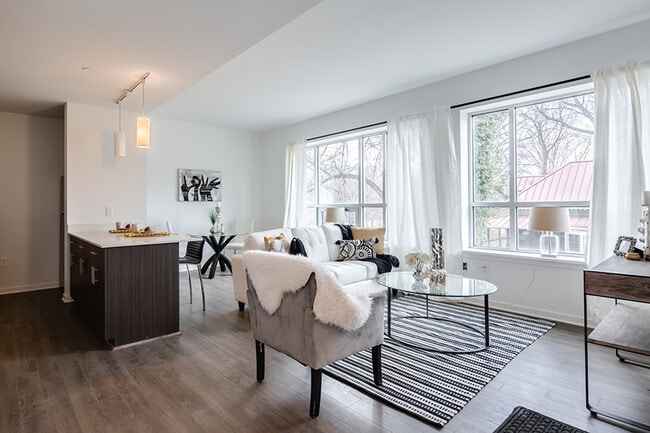 Photo - Falls Bridge Lofts