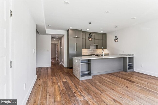 Photo - 2409 37th St NW Unidad 2