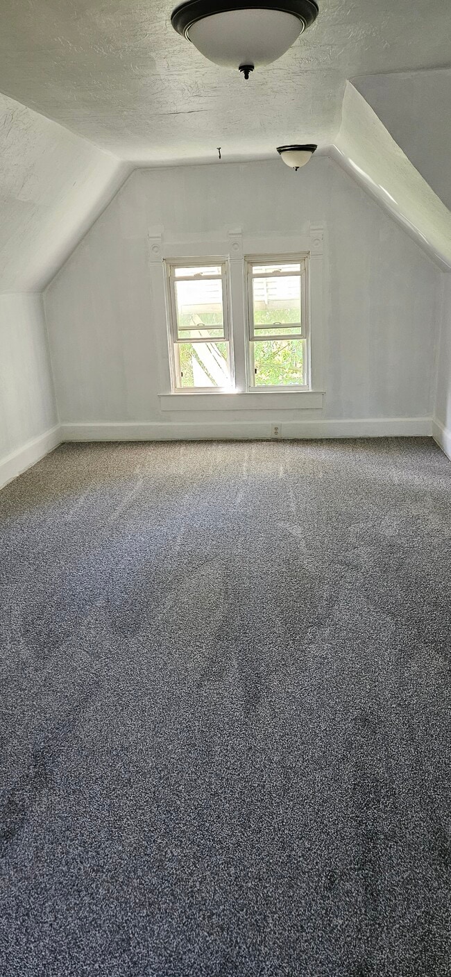 Photo - 129 N Bergan Ave