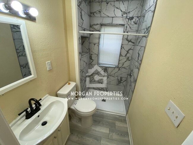 Photo - 1140 Manor Ct