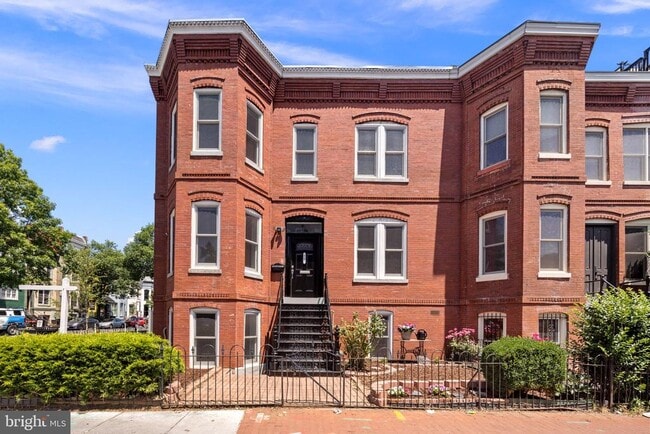 Building Photo - 817 T St NW Rental