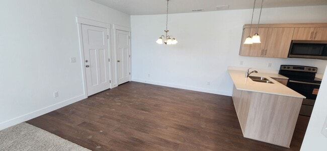 6668 Twin Rocks Ln Unit B201