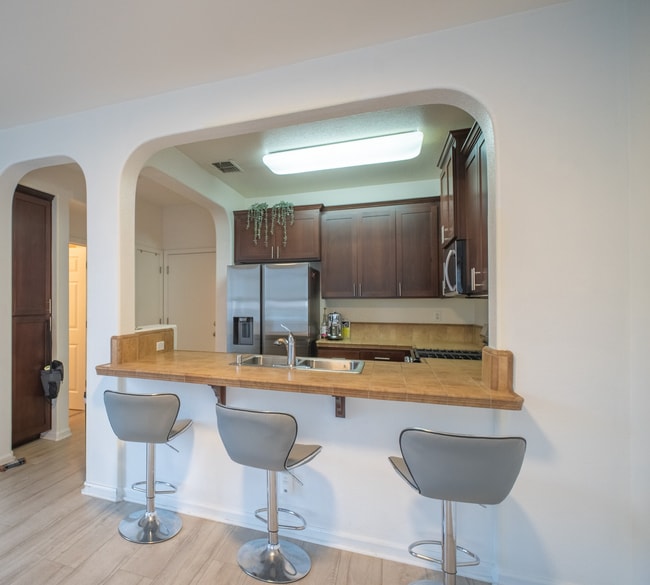 Photo - Amazing Natomas 3/2.5 - Waiting For You!  ...