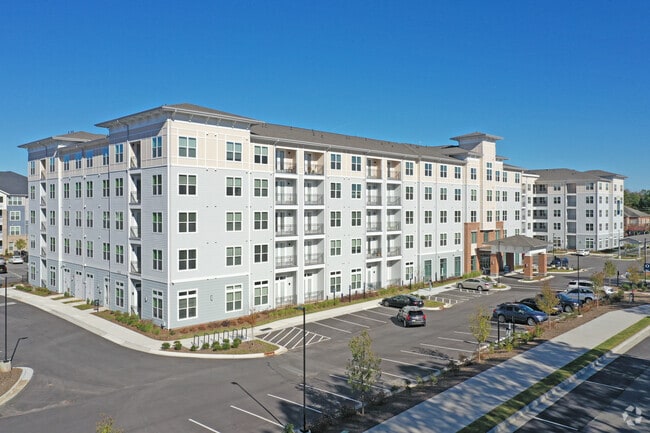 Building Photo - Overture Chapel Hill