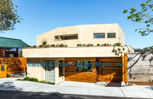 Building Photo - Sunny Paradise located in the Heart of Capitola!