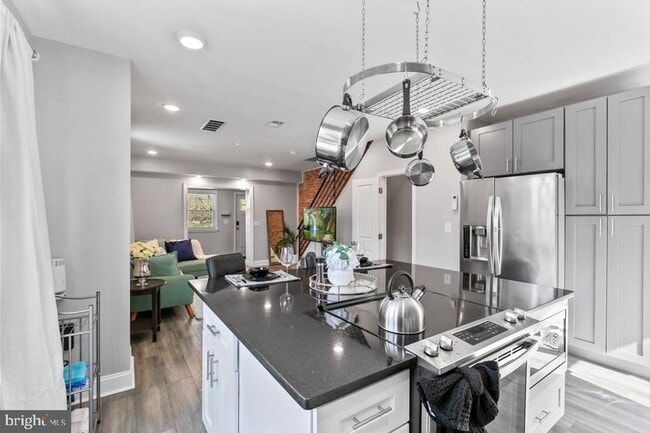 Photo - 1449 S 32nd St