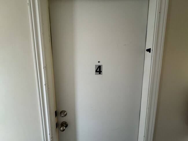 Photo - 192 Archibald St Unit 4