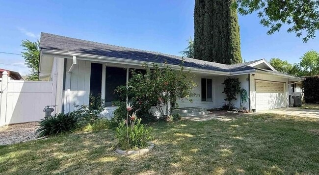 Photo - 2972 Bedford Dr House