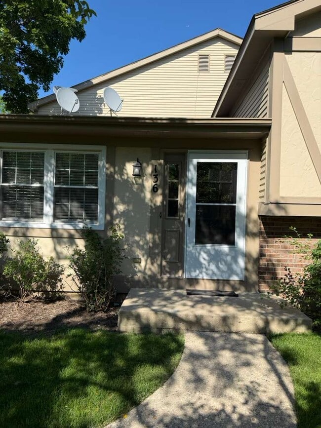 Photo - 136 Brookwood Ct