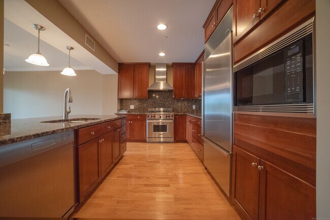 Photo - 16 Hayestown Rd Unidad C302