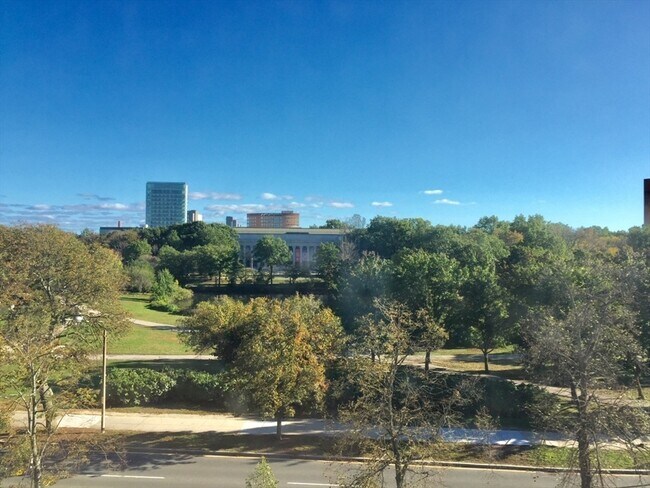 Building Photo - 85 Park Dr Unit #19