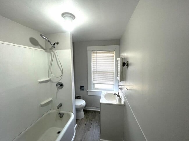 Photo - Albert Street 310