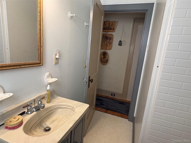 Photo - 8 Marshall Rd Unidad B