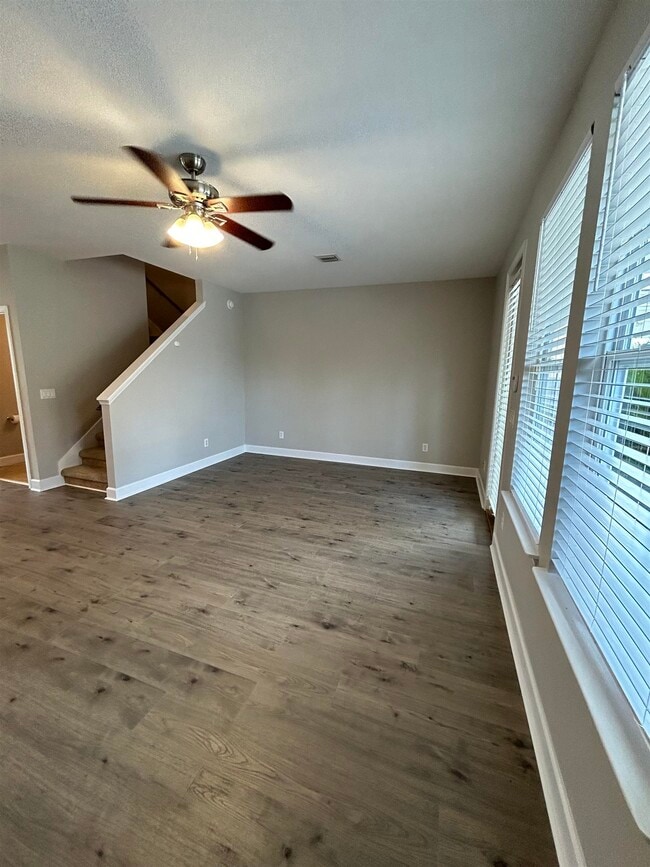 Photo - 4146 Four Oaks Blvd