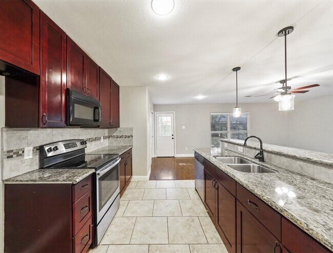 Photo - 24307 Broken Bow Ln