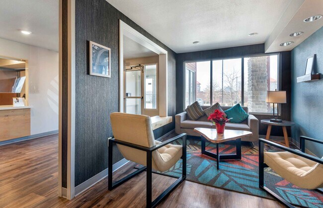 Furnished Studio-Pittsburgh - Cranberry