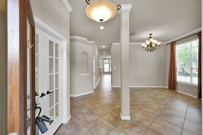 Photo - 117 E Montfair Blvd