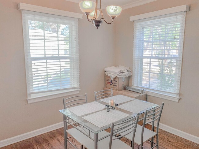 Photo - 2401 26th St