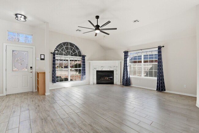 Photo - 4900 Cypress Lake Dr