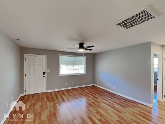 Photo - 2519 Ponderosa Dr