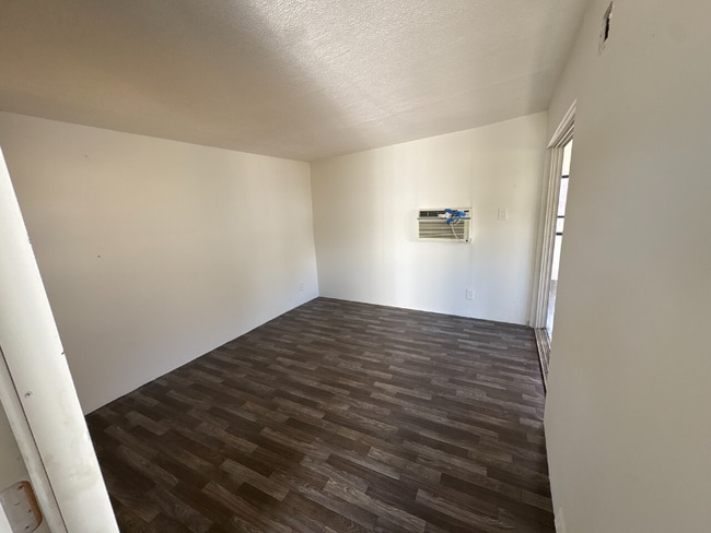 Photo - 4115 Aurora Rd