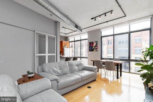 520 John Carlyle St Unit 232