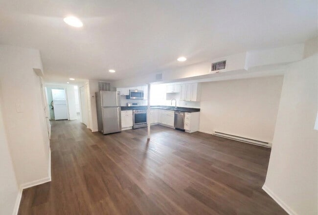 Photo - 2139 W Belmont Ave