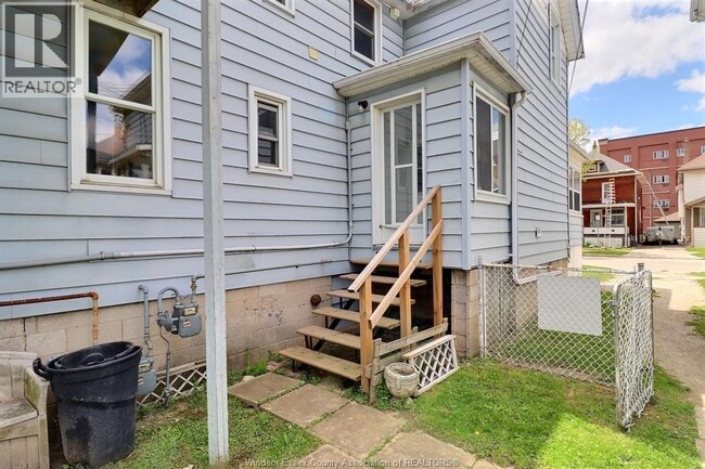 Photo - 996 Albert Rd