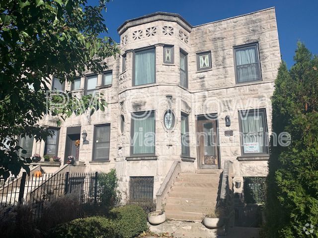 Building Photo - 1114 E 62nd St Rental