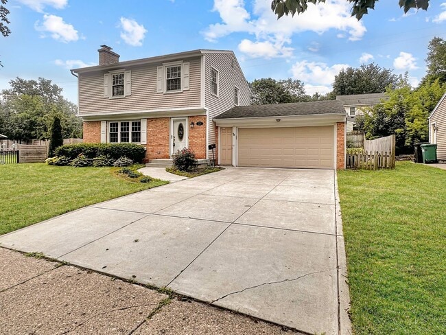 Photo - 2236 Elmwood Dr SE