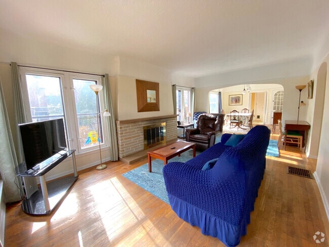 Building Photo - 3574 Lynnfield Rd Rental