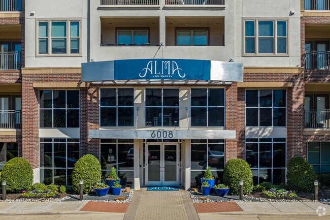 Leasing Office - ALMA on Maple