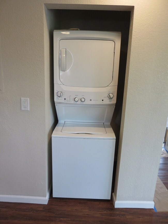 Photo - 4407 San Roberto Ave