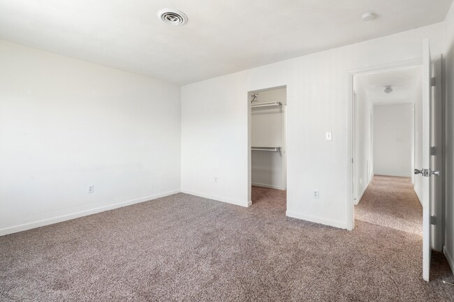 Habitación principal con vestidor
