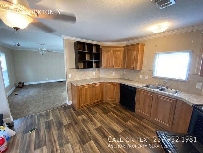 Photo - 227 Stockton St